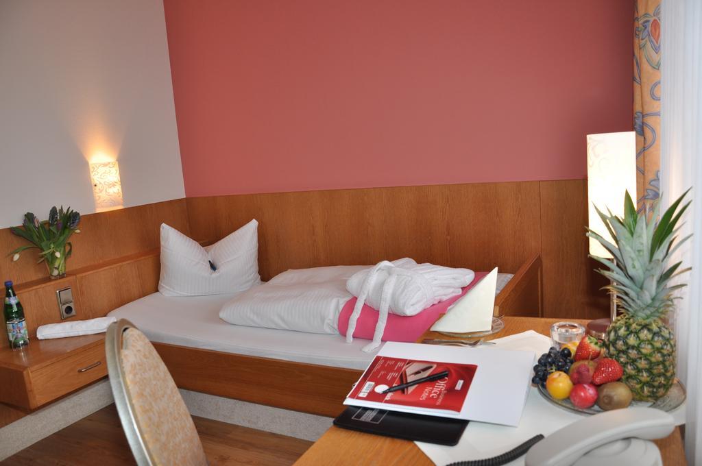 Hotel-Restaurant Sonnenhof Veitsrodt Ngoại thất bức ảnh